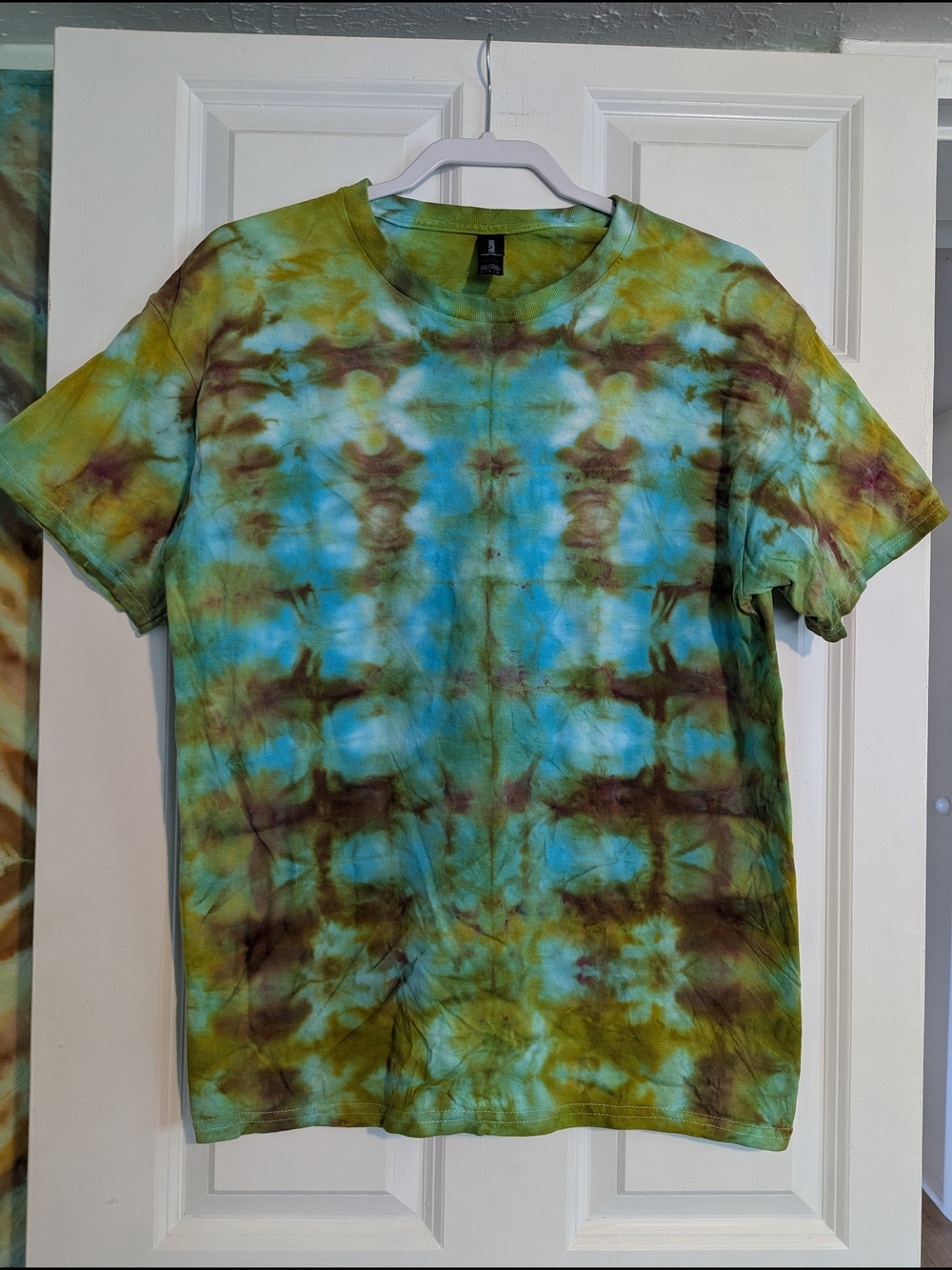 Gildan Tie-Dye Short Sleeve Crewneck T-Shirt — Blue, Green, Brown